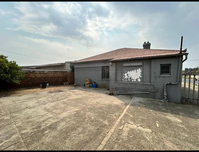 4 BEDROOM HOUSE FOR SALE IN SPRINGS CENTRAL